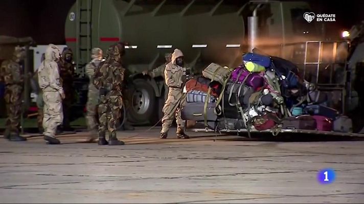 Telediario 1 - Argentina impide que nadie entre en el país