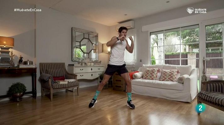 Muévete en casa - ¡Un calentamiento más fuerte con movimientos de combate y ba