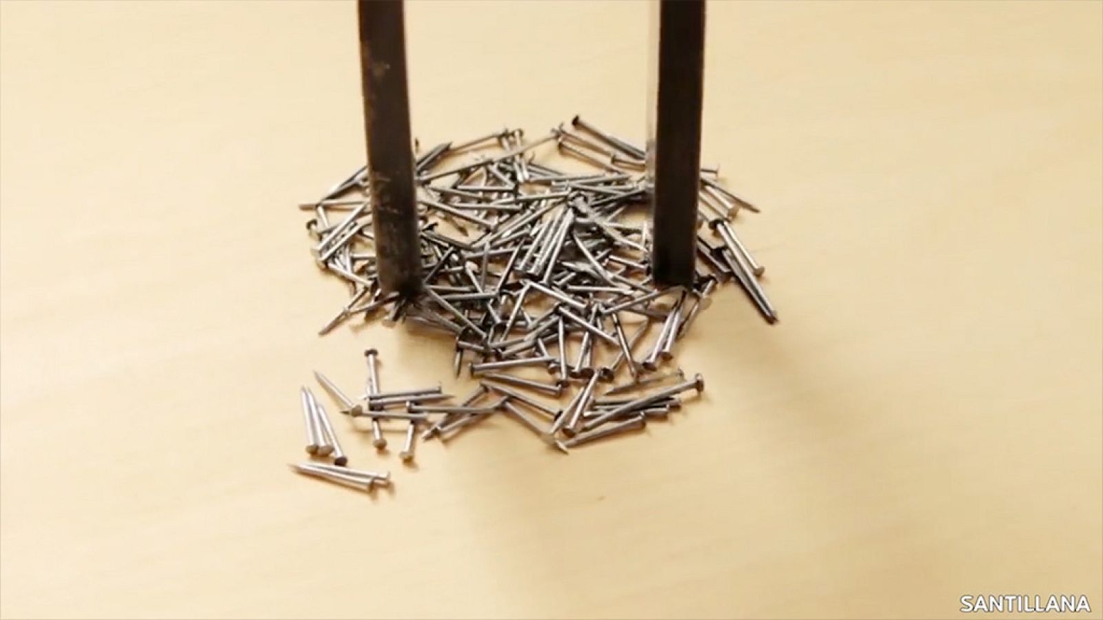 CIENCIAS NATURALES - Los imanes - EduClan 9 a 10 años | Ver