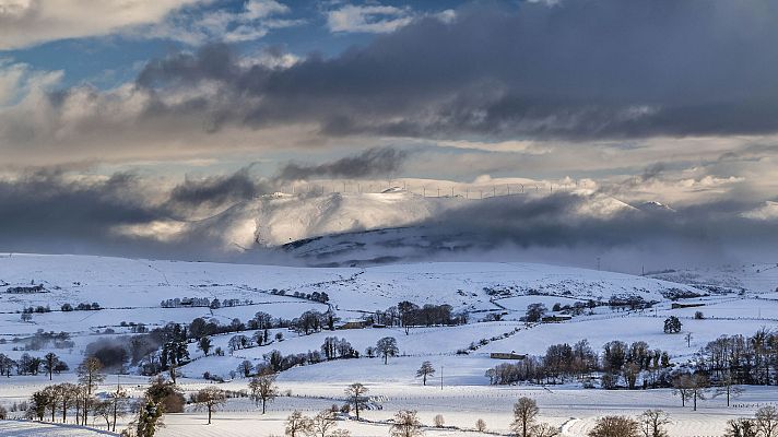 El tiempo - Nevadas por encima de los 500 metros y tormentas ocasionales