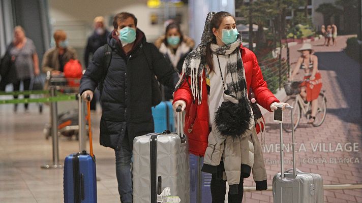 Telediario 1 - Empresas y consumidores podrán aplazar reembolsos o cuotas de compras durante el estado de alarma por el coronavirus