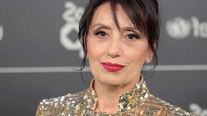 Telediario 1 - Luz Casal ofrece un poco de consuelo a la gente que está sola en esta cuarentena