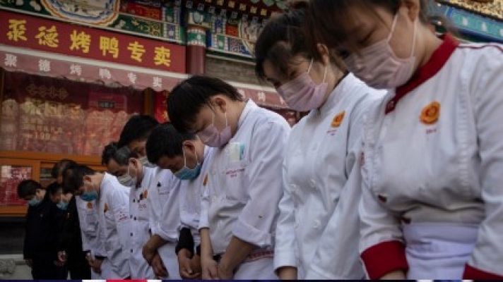 Informativo 24h - China rinde homenaje a las más de 3.300 víctimas de la pandemia del coronavirus