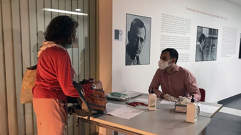 Exteriores fleta un avión para repatriar a unos 200 españoles atrapados en India por el confinamiento