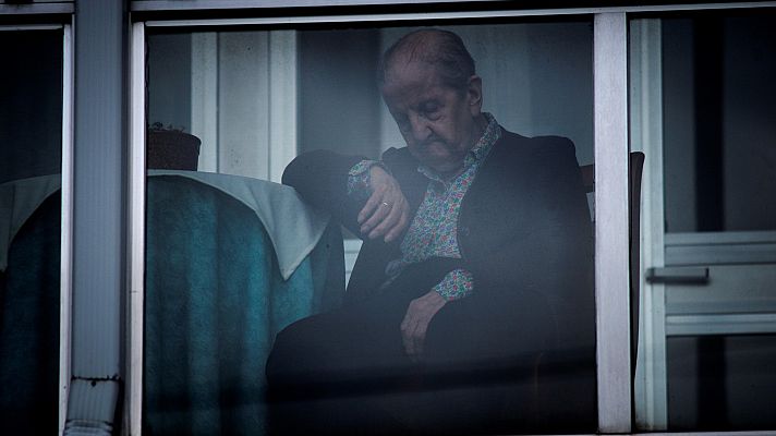 Telediario 1 - Residencias de toda España piden ayuda después de haber muerto más de 3.600 ancianos en estos centros