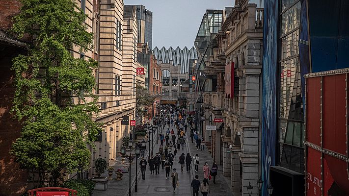 Telediario 1 - Wuhan se acerca con cautela a su repaertura tras 46 días sin nuevos contagios