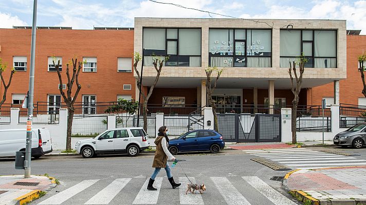 Telediario 1 - Una residencia de ancianos de Sevilla registra 24 fallecidos con coronavirus y cerca de 80 positivos