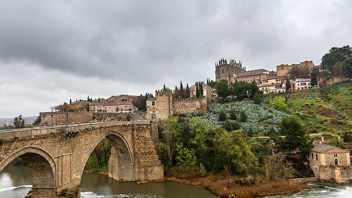 El tiempo - Posibles chubascos y tormentas localmente fuertes en el centro peninsular