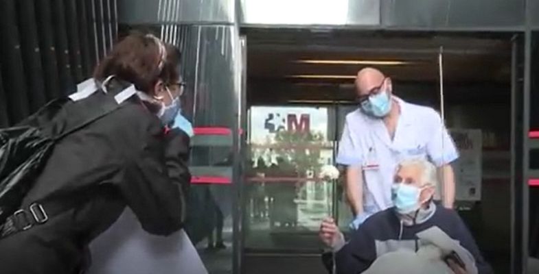 Telediario 1 - Recuperado y ovacionado tras superar el coronavirus con 96 años