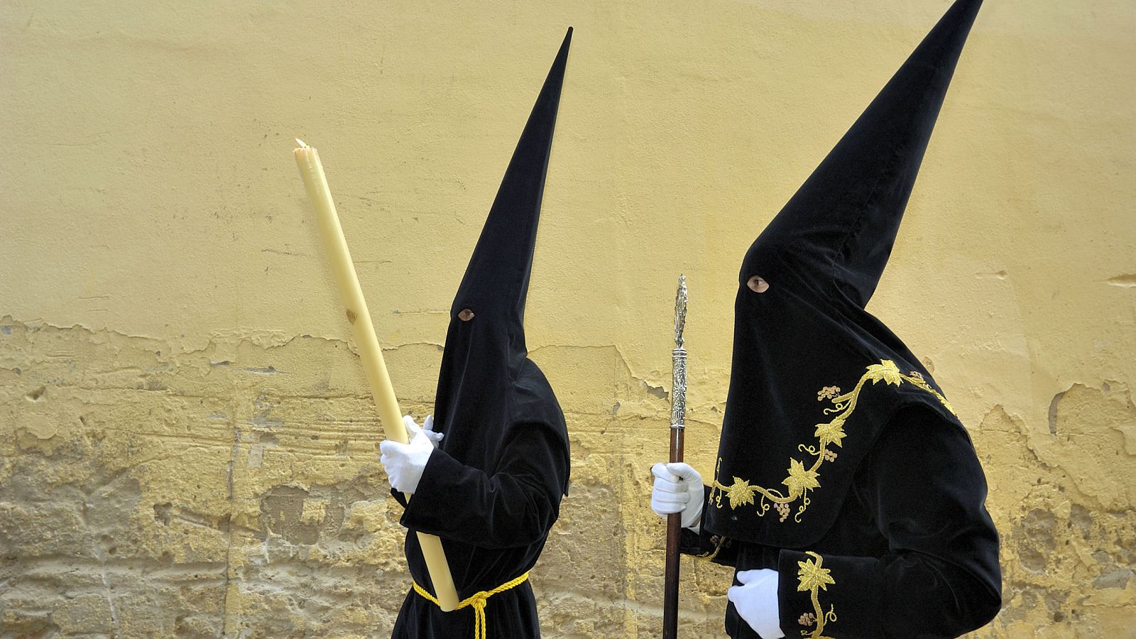 El coronavirus golpea a las empresas vinculadas a la Semana Santa - Telediario 1 | Ver