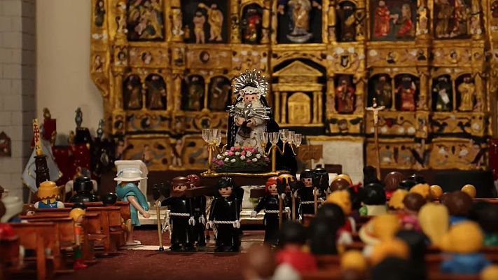 Telediario 1 - En el salón o de balcón en balcón: ideas ingeniosas para celebrar la Semana Santa desde el confinamiento