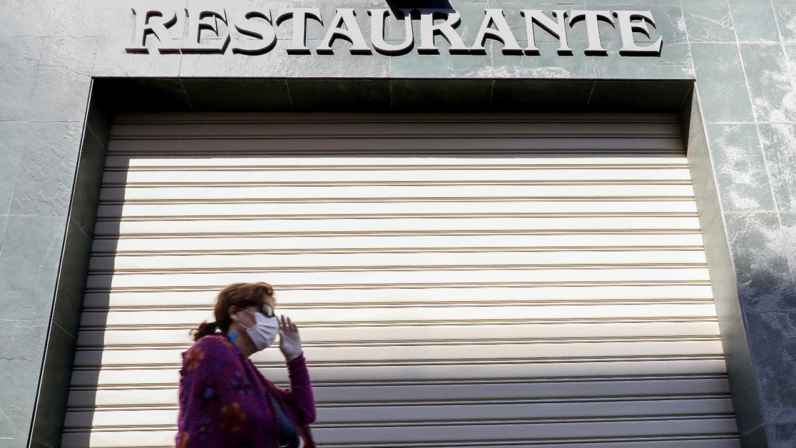 La pandemia deja a nuevos parados que no pueden acceder a la prestación | Ver