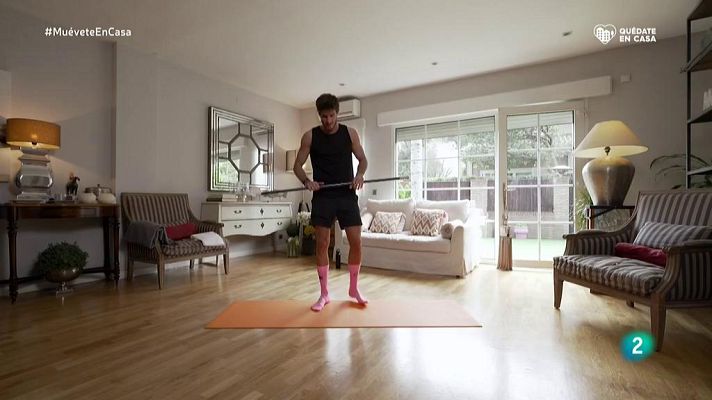 Muévete en casa - Calentamiento con un palo de escoba
