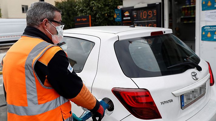 Informativo 24h - El Gobierno regula los horarios de apertura de las estaciones de servicio para garantizar el abastecimiento