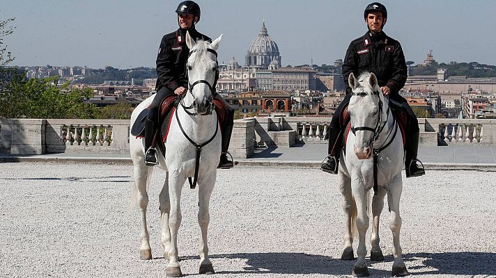 Telediario 1 - La primavera hace más difícil el confinamiento en Europa