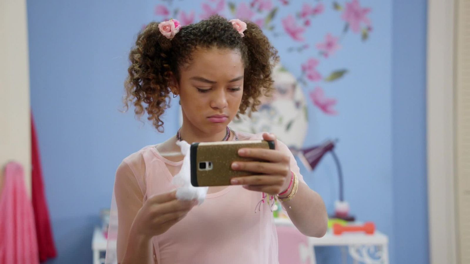 Star Falls - La acampada - RTVE.es - Star Falls | Ver