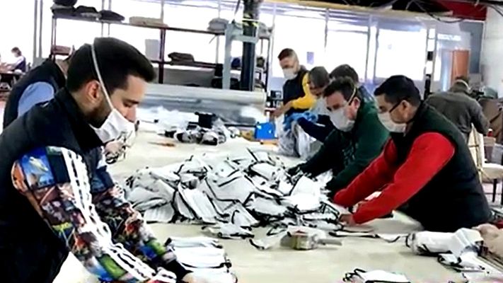 Telediario 1 - Taymory, la empresa de ropa deportiva que ahora fabrica mascarillas contra el coronavirus
