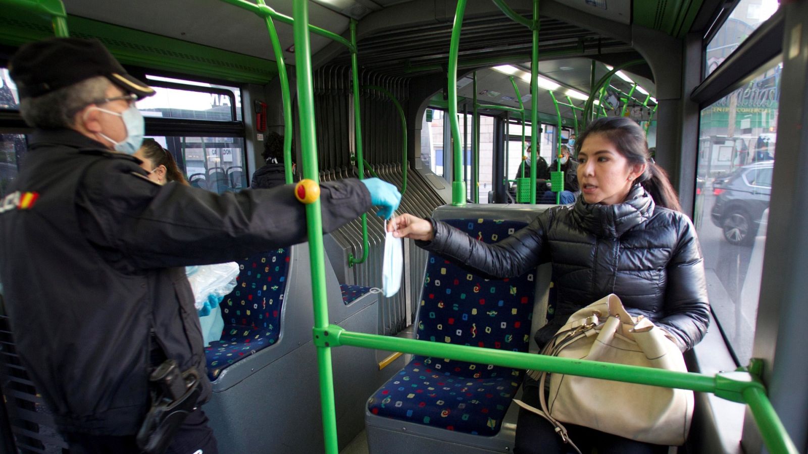 El Gobierno asegura que el reparto de mascarillas se ha llevado a cabo "sin incidencias"