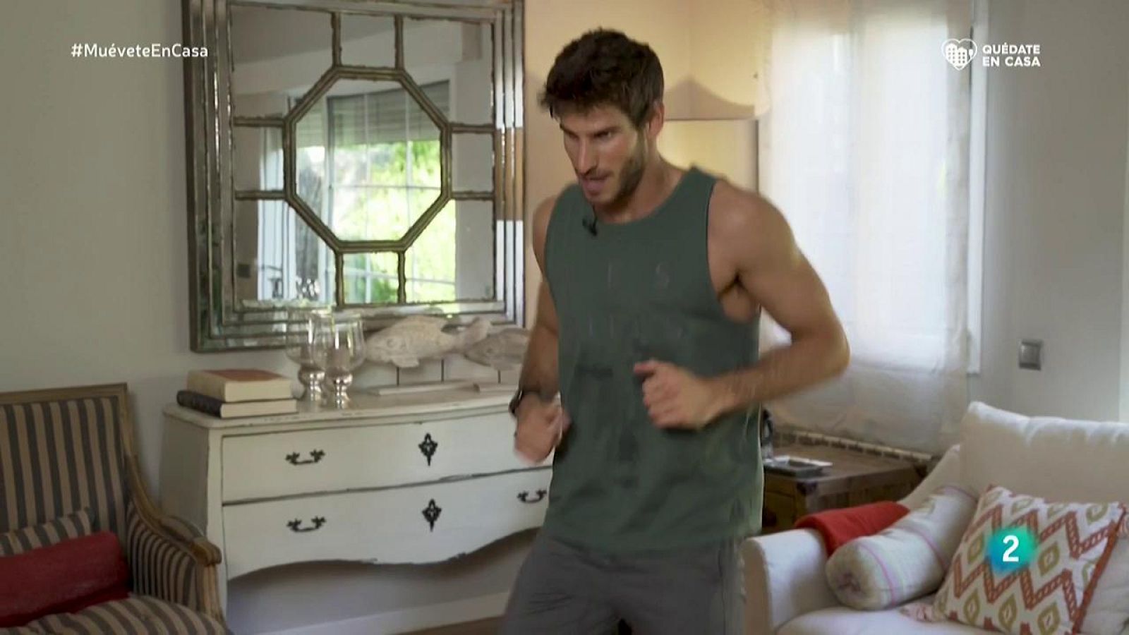 Ejercicios de 'body combat' con brazos y piernas