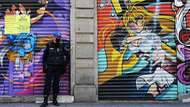 Los mexicanos que intentan cruzar la frontera se encuentran con mayores complicaciones por el COVID-19 - RTVE.es - Telediario 1 | Ver