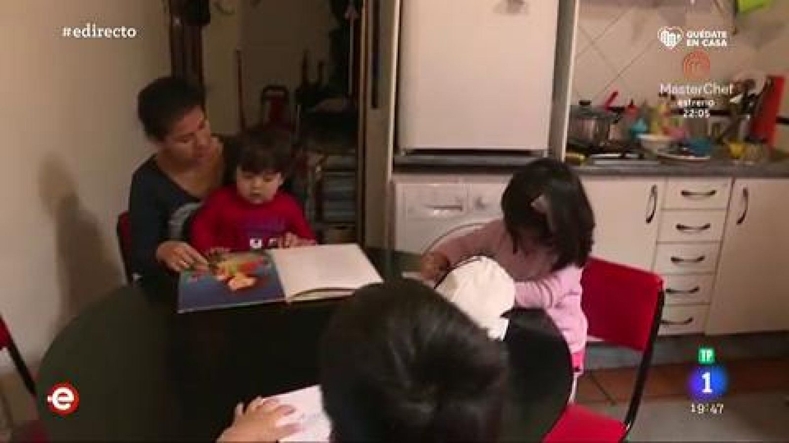 Confinamiento en un piso de 35 metros cuadrados - España Directo | Ver