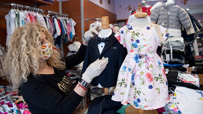 Telediario 1 - Las regiones de Italia menos afectadas por el coronavirus reabren algunos comercios