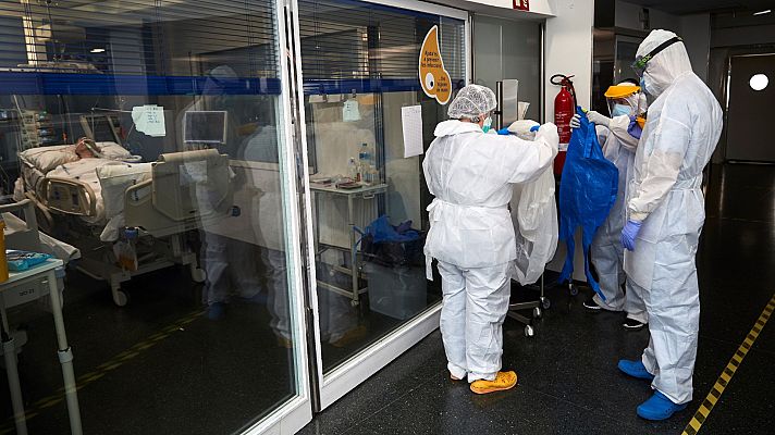 Telediario 1 - Desciende ligeramente la cifra de fallecimientos diarios por coronavirus pero aumenta la de contagios