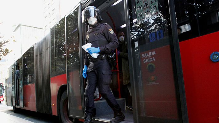 Especiales informativos - Transporte ya ha repartido 590.000 mascarillas a profesionales y espera dos millones más