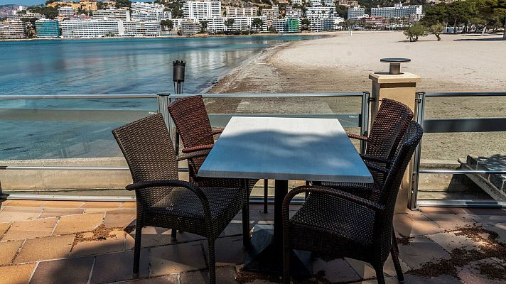 Especiales informativos - El Gobierno insta a dar prioridad al turismo nacional para salir de la crisis del coronavirus