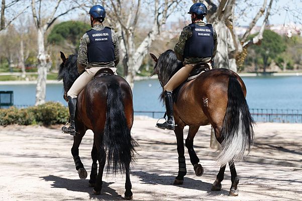 España Directo - ¡Nos vamos patrulla con la guardia real!
