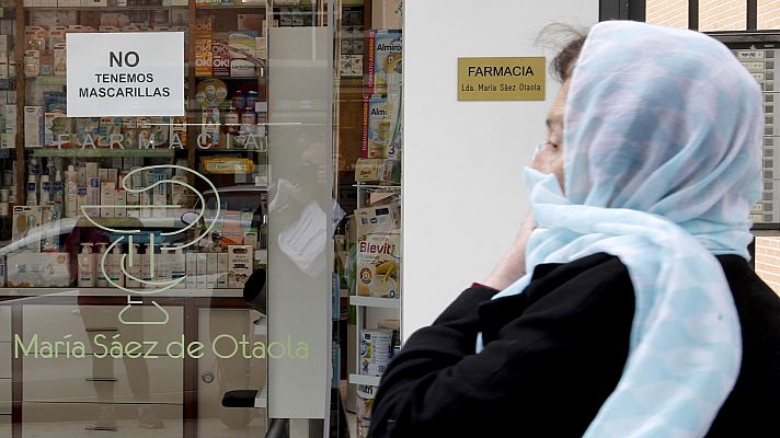 Telediario 1 - Farmacias y clientes, preocupados por la escasez de mascarillas