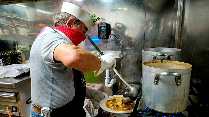 Telediario 1 - La hostelería se reinventa para superar la crisis del sector