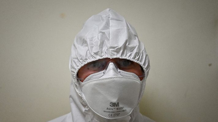 Telediario 1 - Manchas en la piel y urticaria, posibles síntomas del coronavirus