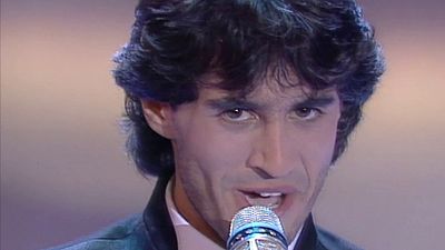 Sergio Dalma cant "Bailar pegados" en Eurovisin 1991