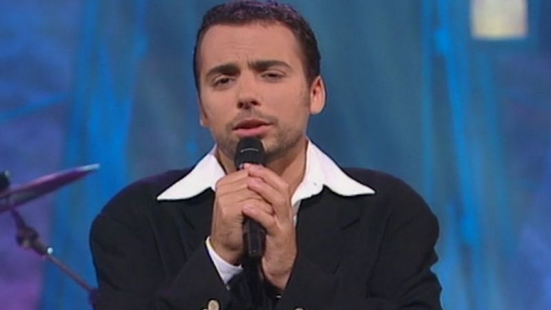 Festival de Eurovisin 1997 - Marcos Llunas cant "Sin rencor" - Festivales de Eurovisin en el Archivo de RTVE | Ver