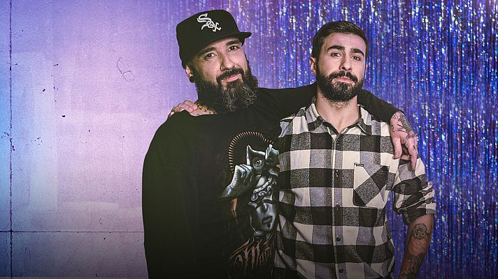 Parking Karaoke - Rayden y Mediyama cantan "Un beso y una flor"