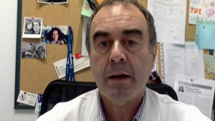 Especial Coronavirus - Marcos López Hoyos, jefe de inmunología del Hospital Vallecilla: "El haber pasado la infección del coronavirus debería desarrollar una respuesta inmulogógica"