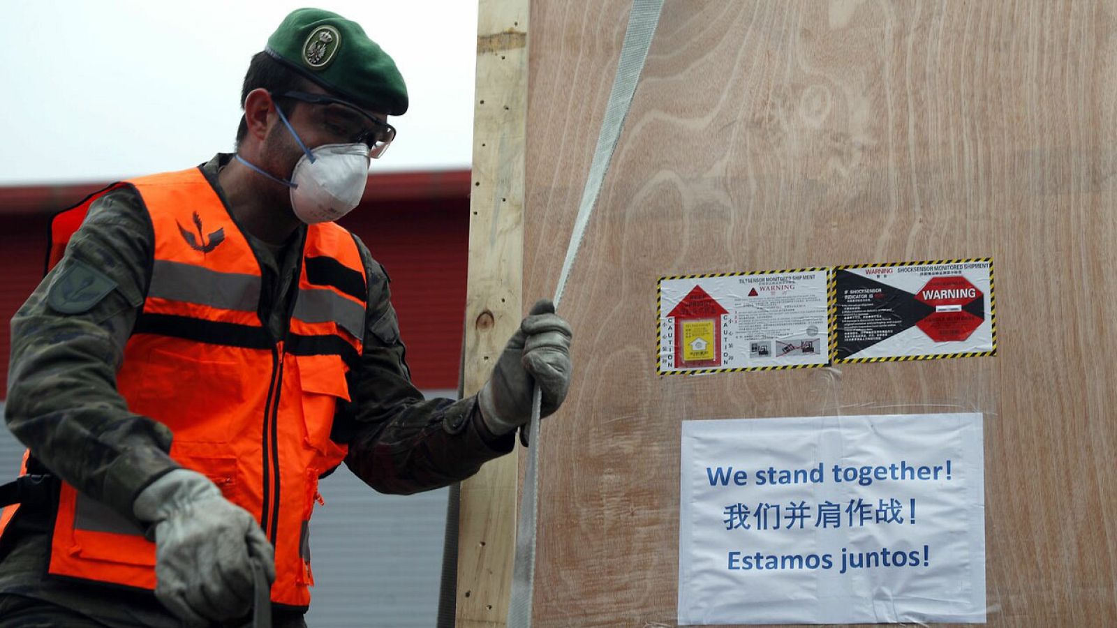 Coronavirus | Sanidad retira el contrato con la empresa de mascarillas defectuosas - Especiales informativos | Ver