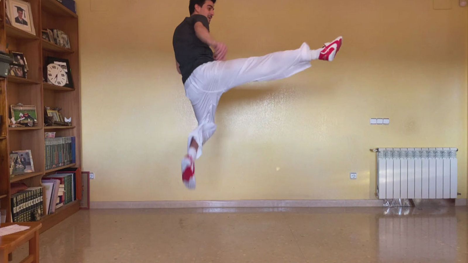 EDUCACIÓN FÍSICA - ¡Nos movemos! con Joel González, taekwondo - EduClan 9 a 10 años | Ver