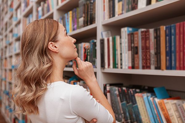 RTVE Igualdad - Las escritoras confinadas salen a la luz