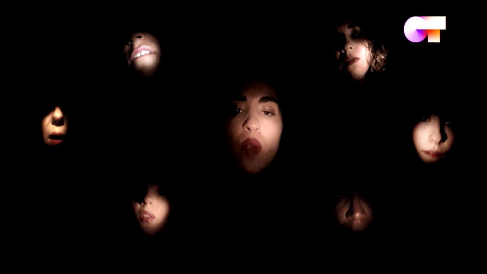 Anajú canta "Soldi" en el quinto pase de micros de #QuedOTenCasa