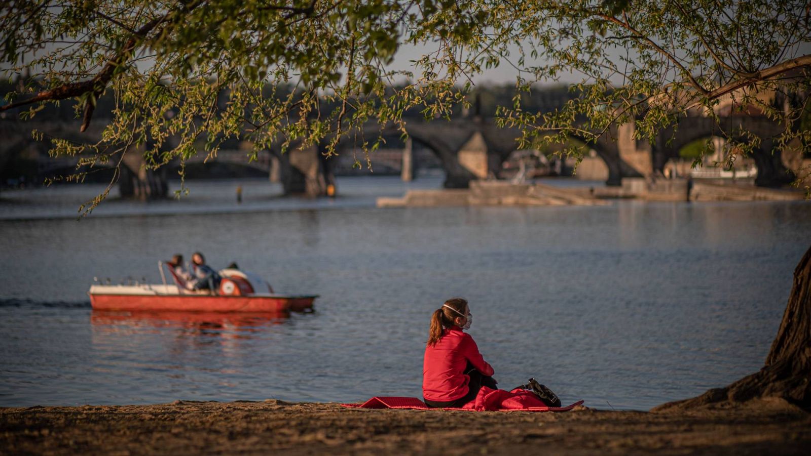 La República Checa pone fin al confinamiento por el coronavirus mientras aplica la "cuarentena inteligente"