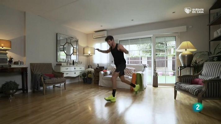 Muévete en casa - ¡Cardio con movimientos de combate!