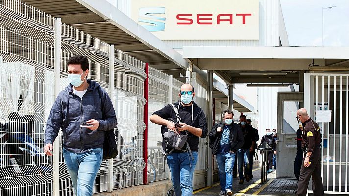 Telediario 1 - Las fábricas de coches reanudan su producción