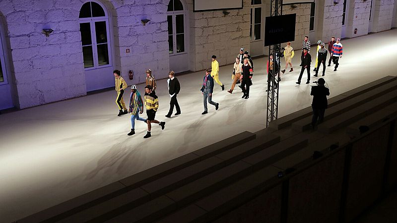 Desfile de David Catalán sin público ni prensa | Ver