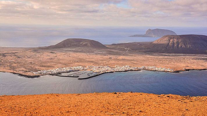 Telediario 1 - La Gomera, El Hierro, La Graciosa y Formentera comenzarán la desescalada antes que el resto de España