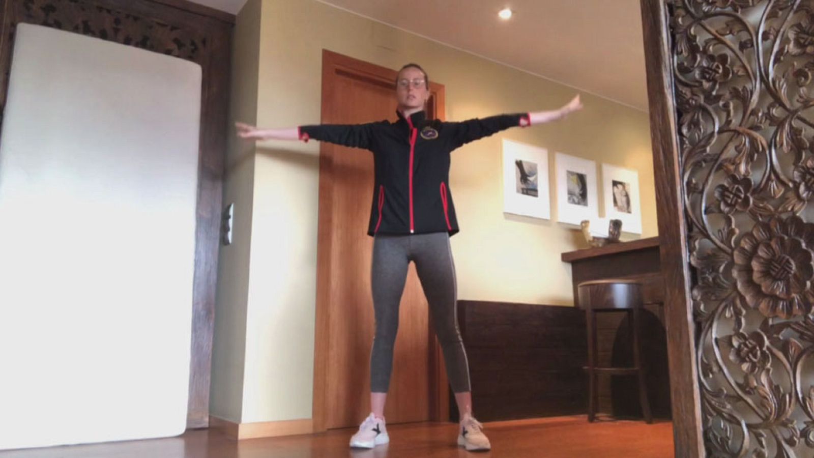 EDUCACIÓN FÍSICA - ¡Nos movemos! con Paula Ramírez, natación sincronizada - EduClan 9 a 10 años | Ver