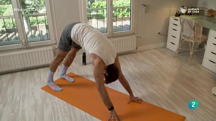 Muévete en casa - ¡Mejora tu flexibilidad con algunas posturas de yoga!