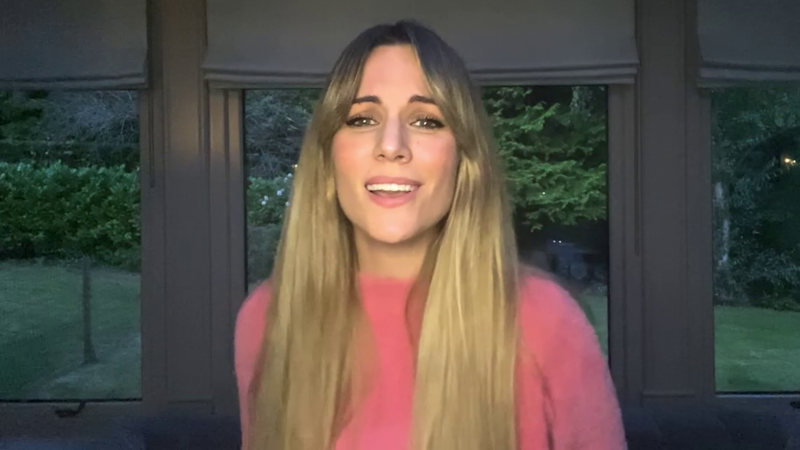 Edurne canta "Amanecer"