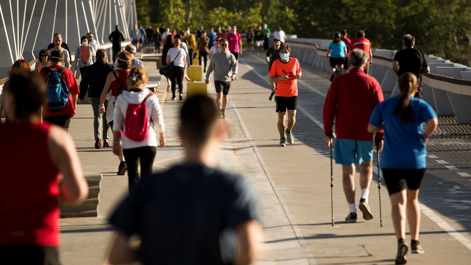 Así ha sido el primer paseo en 48 días: "Estábamos ansiosos por salir" | Ver